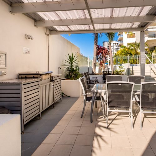 pool-bbq-m1-resort-sunshine-coast-24